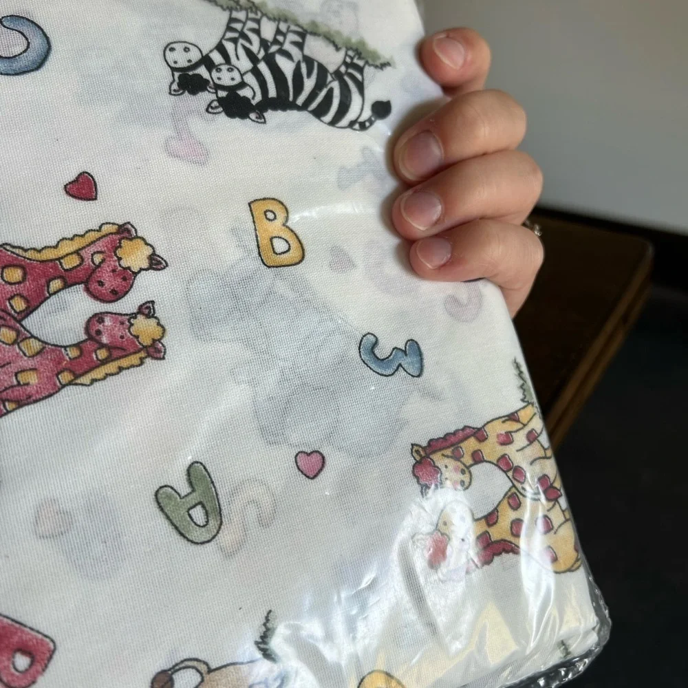 Vintage Crib Sheet Fisher Price/ Toddler Mattress Sheet‎ Standard 28 x 52 Inches